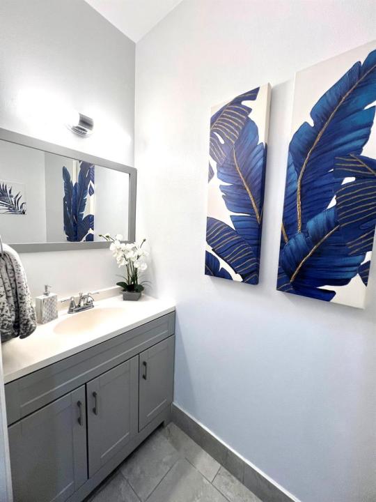 2046 Madeira Drive, Weston, Florida 33327, USA