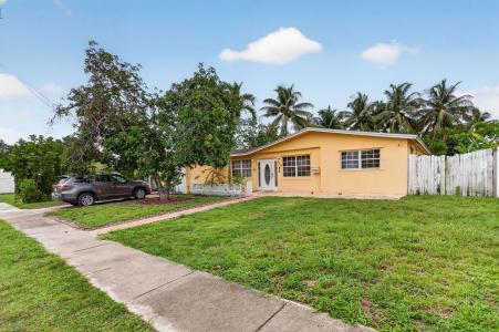 4390 NW 35th Avenue, Lauderdale Lakes, 佛羅里達州 33309, 美國