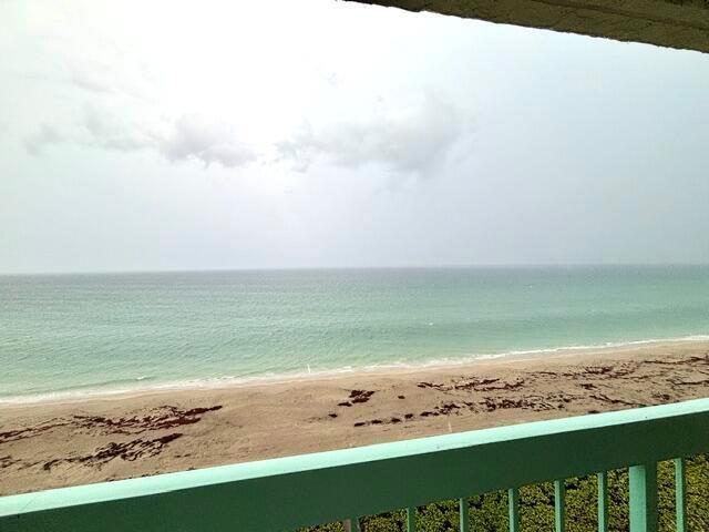 9940 S Ocean Drive 1004, Jensen Beach, Florida 34957, USA