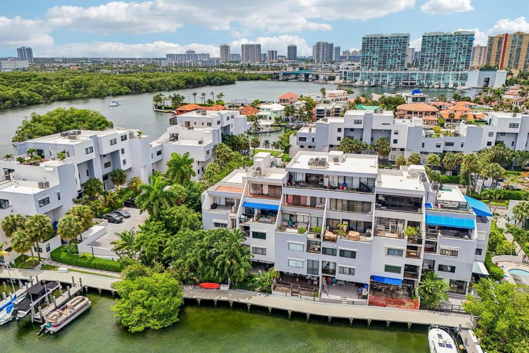 430 Poinciana Drive 1710, Sunny Isles Beach, Floride 33160, États-Unis