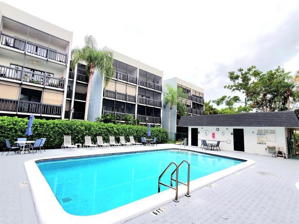 1021 Mockingbird Lane 114, Plantation, Florida 33324, Stati Uniti