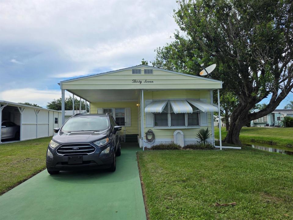 37 Los Lagos Road, Port St. Lucie, Floride 34952, États-Unis