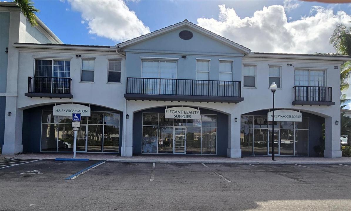 3920 W Broward Boulevard #8, Plantation, فلوريدا 33324, الولايات المتحدة