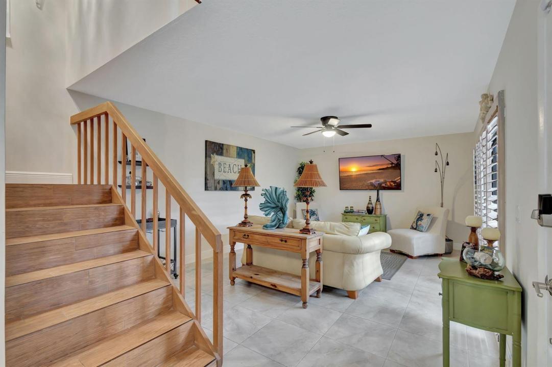99 Lake Arbor Drive, Palm Springs, Floride 33461, États-Unis