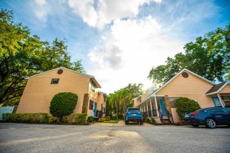 12216 N 59th Street, Tampa, Floride 33617, États-Unis