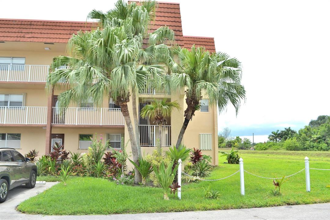 8841 Sunrise Lakes Boulevard 112, Sunrise, Florida 33322, Stati Uniti