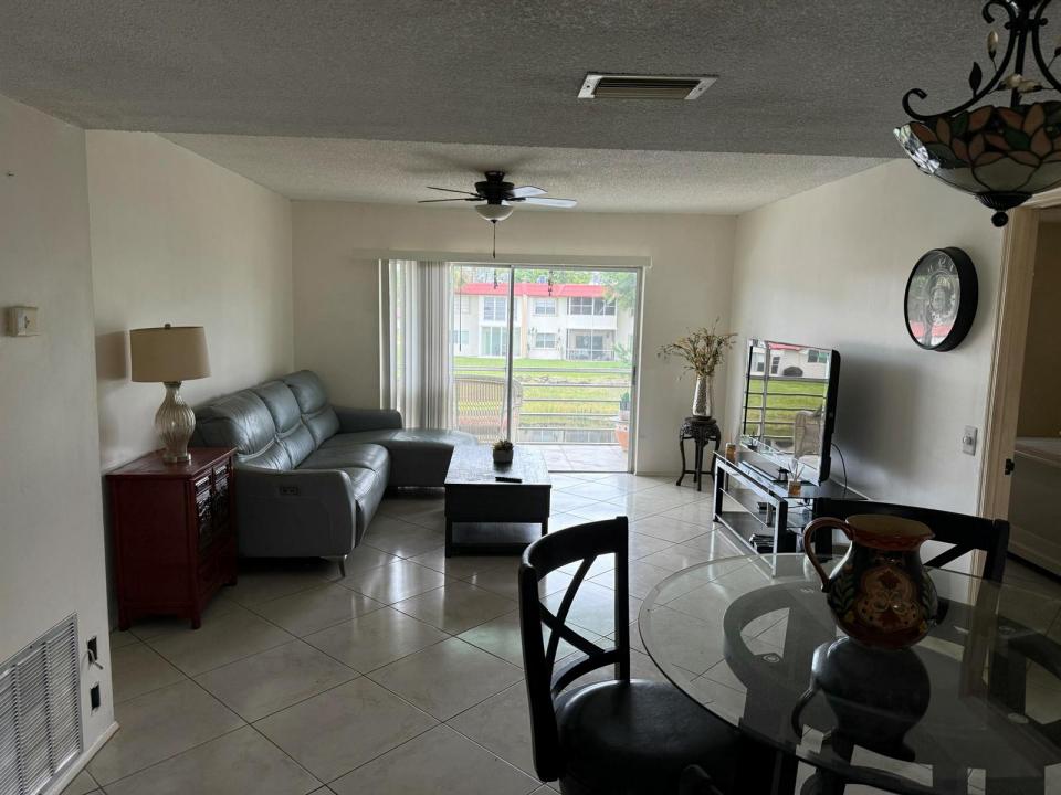 133 Lake Carol Drive 133, West Palm Beach, Florida 33411, Stati Uniti