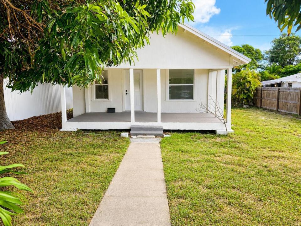 719 Tuscaloosa Street, West Palm Beach, Florida 33405, USA