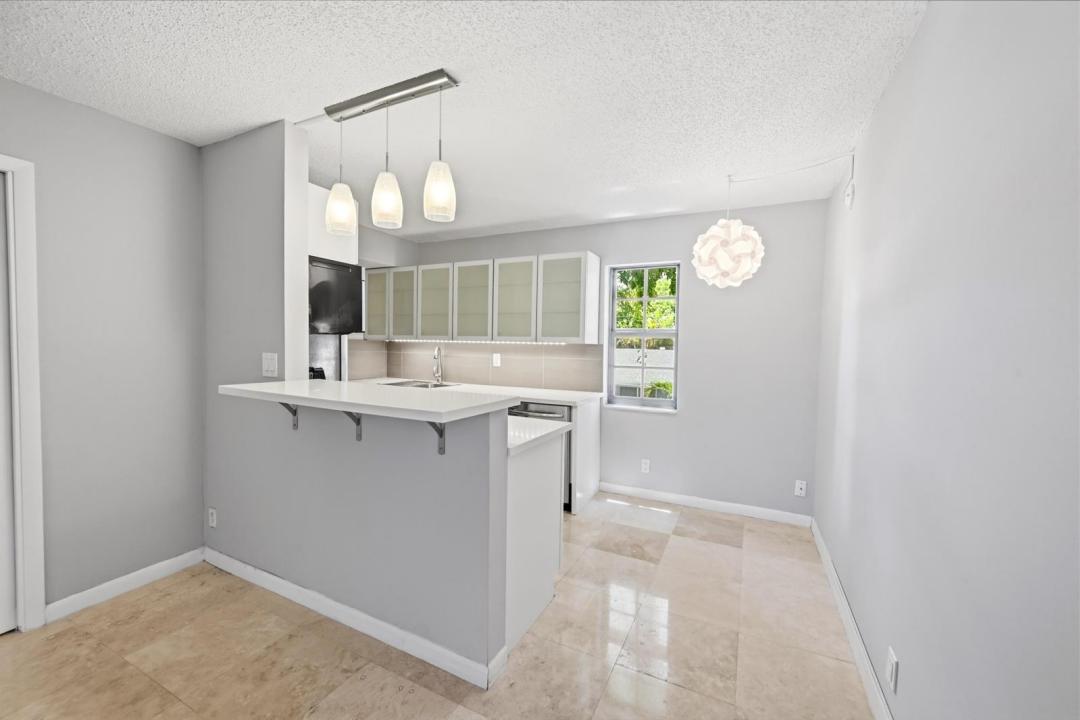 905 NE 28th Street 206, Wilton Manors, Floride 33334, États-Unis