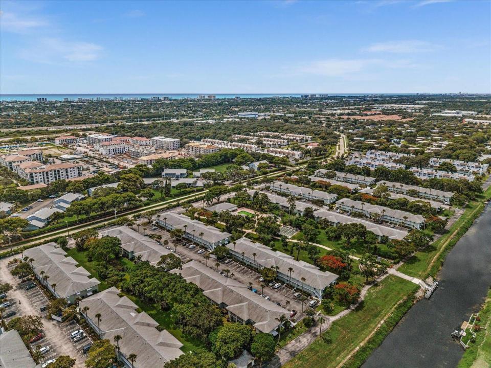 2420 SW 22nd Avenue 602, Delray Beach, Floride 33445, États-Unis