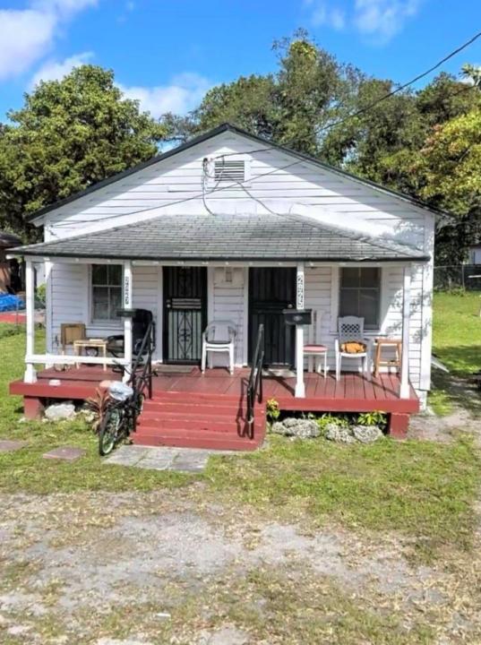 2925 NW 48th Street, Miami, Florida 33142, Stati Uniti