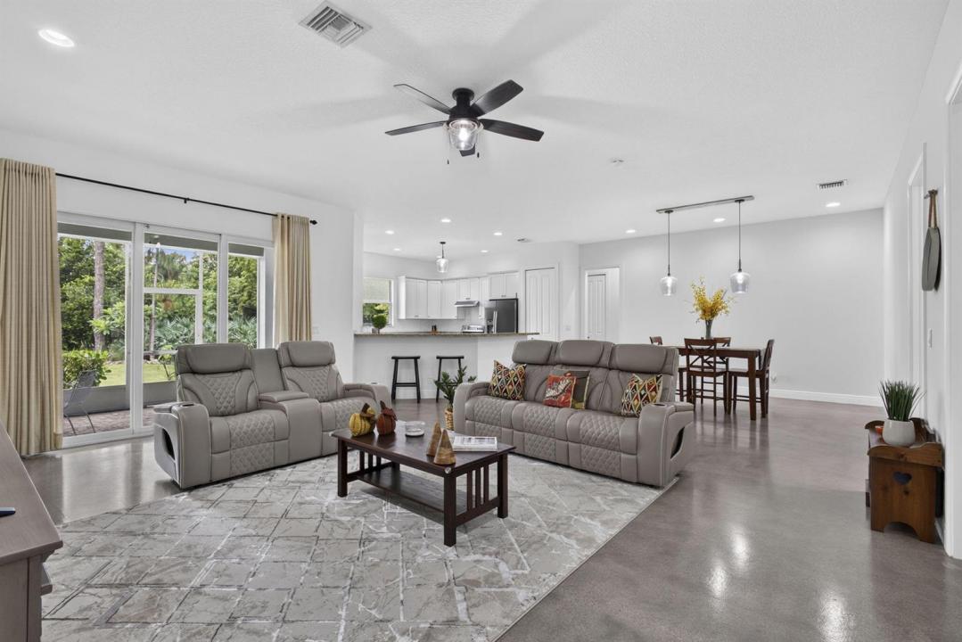 18842 93rd N Road, Florida 33470, USA