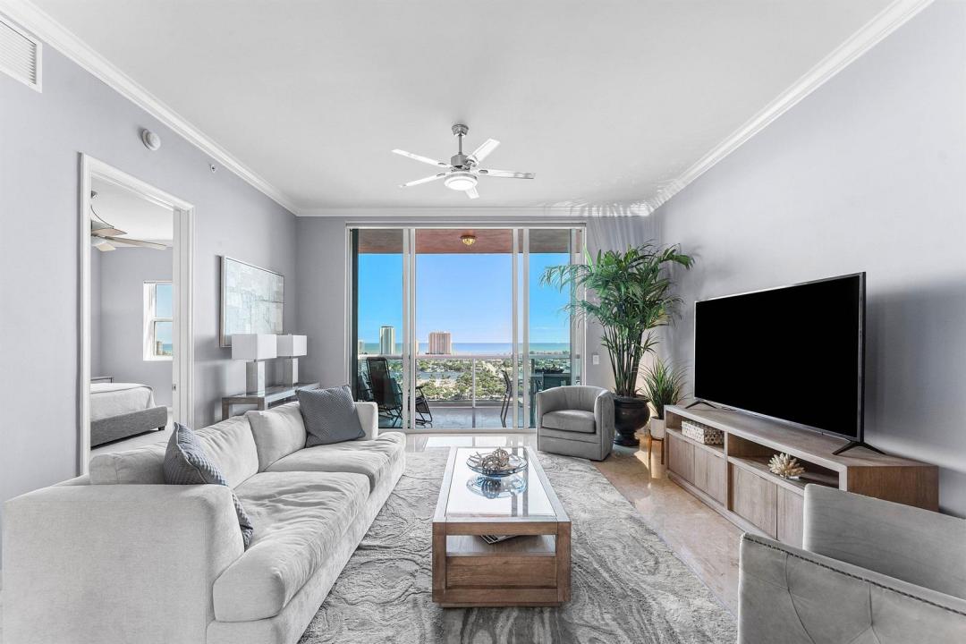 2640 Lake Shore Drive 2215, Riviera Beach, Флорида 33404, Соединенные Штаты