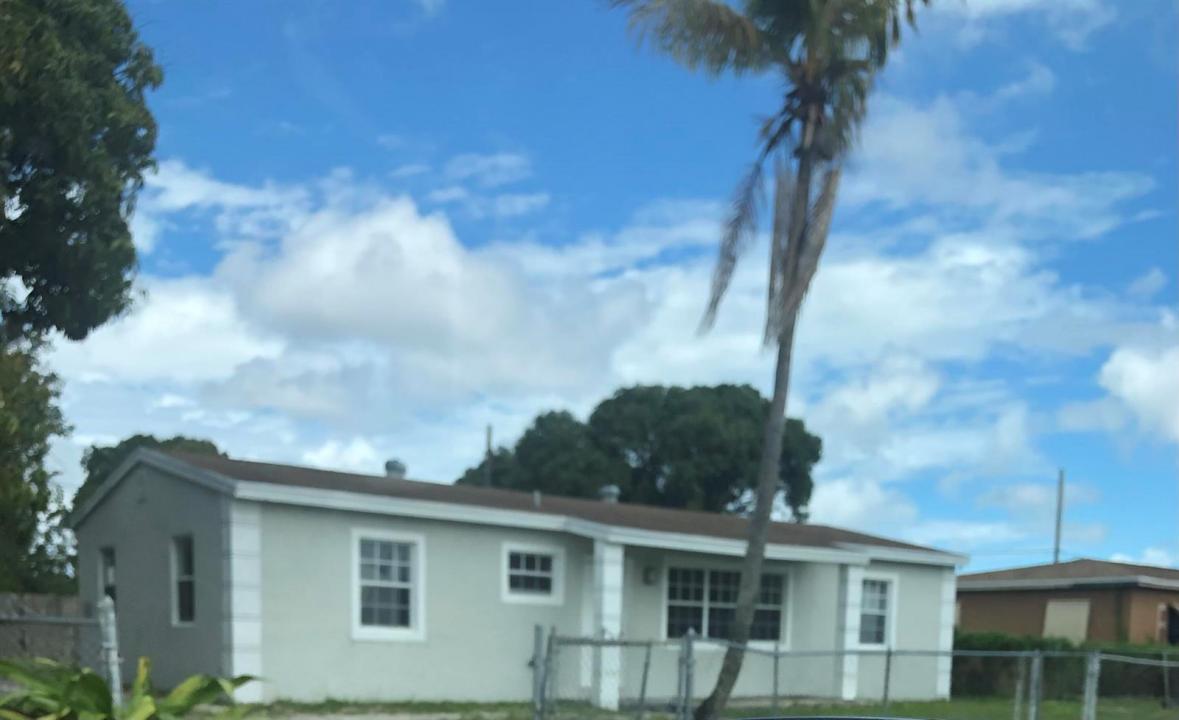 2885 NW 155th Terrace, Miami, Floride 33054, États-Unis