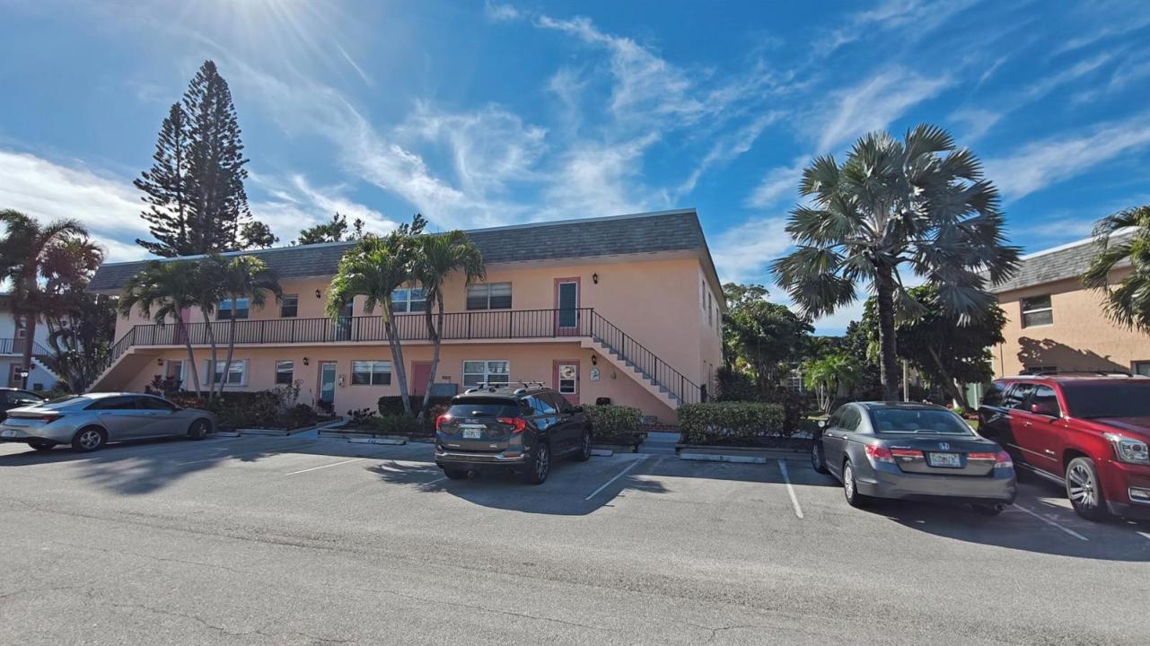 2950 SE Ocean Boulevard 37-6, Stuart, Florida 34996, USA