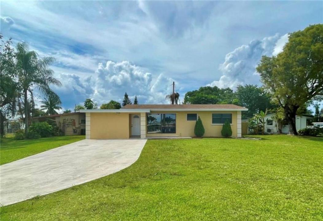 6101 NW 18th Street, Margate, Florida 33063, USA