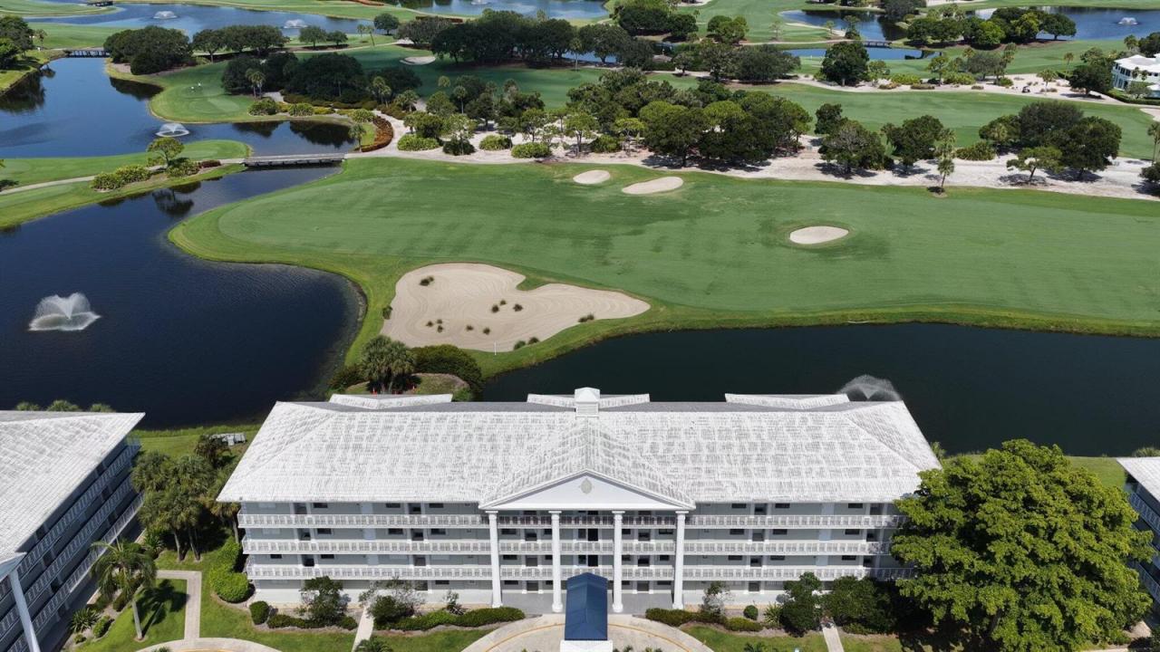 2421 Village Boulevard 201, West Palm Beach, Floride 33409, États-Unis