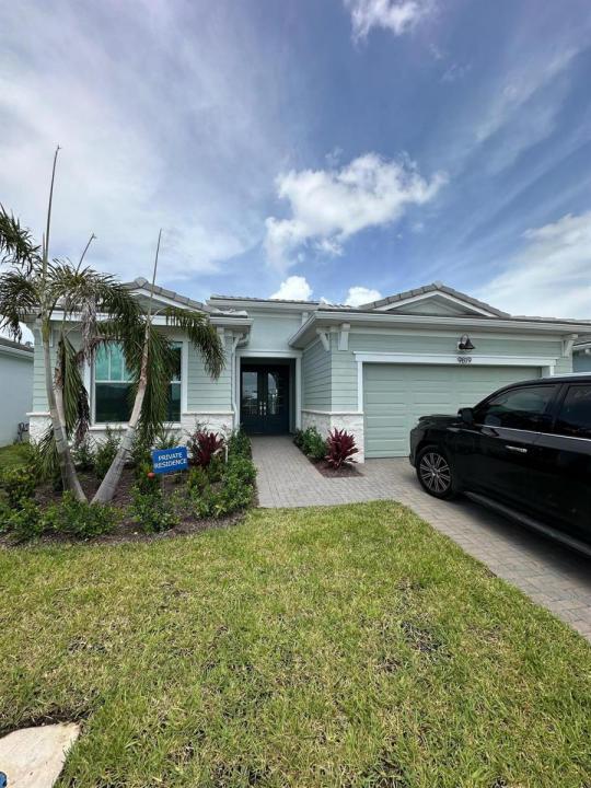 9819 SW Veronese Drive, Port St. Lucie, Floryda 34987, USA