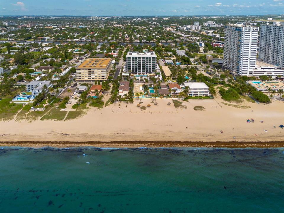 305 Briny Avenue 301, Pompano Beach, Florida 33062, USA