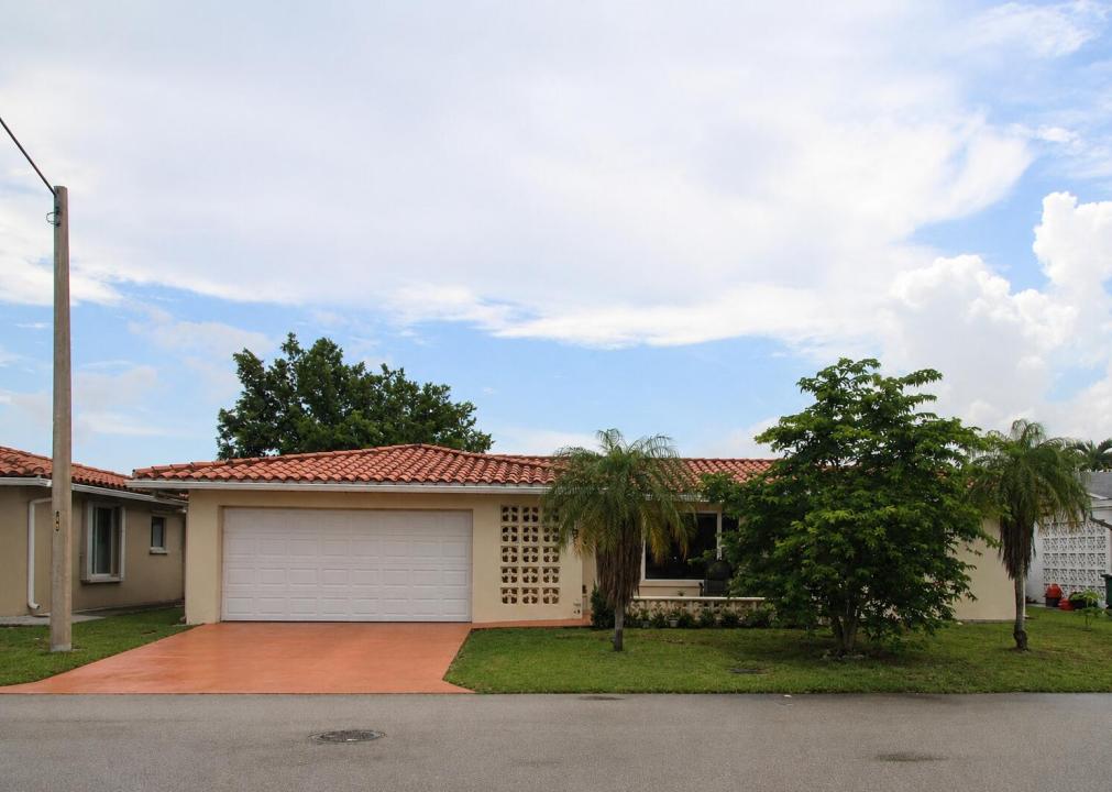 4914 NW 49th Road, Tamarac, Floride 33319, États-Unis