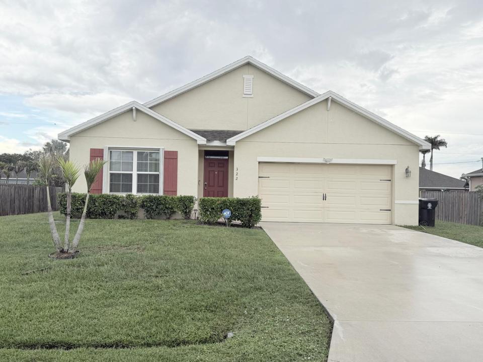 322 SW Molloy Street, Port St. Lucie, Florida 34984, Stati Uniti