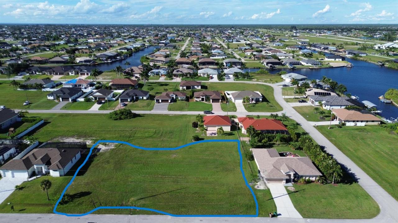 3325 NW 8th Terrace, Cape Coral, Floride 33993, États-Unis
