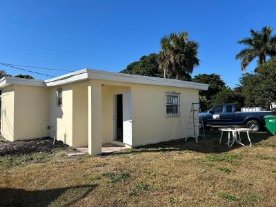 371 Banyan (REAR APT) Avenue, Pahokee, Florida 33476, USA