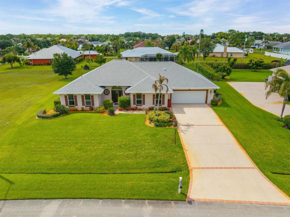 165 SW Hawthorne Circle, Port St. Lucie, Floride 34953, États-Unis