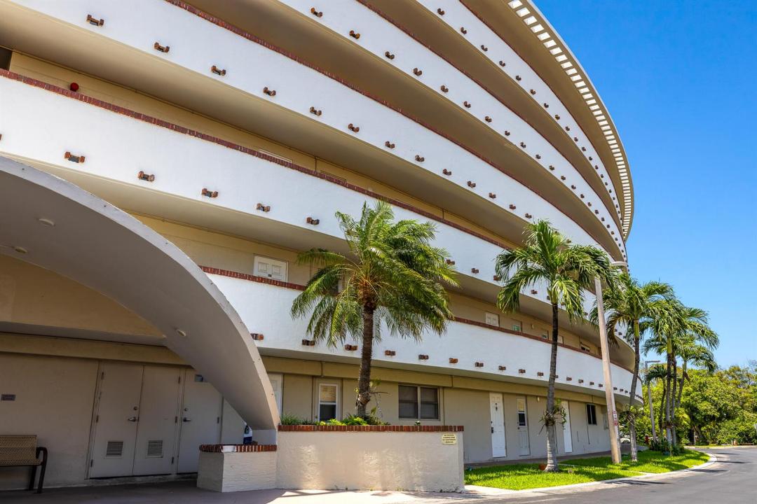 1319 E Hillsboro Boulevard 208, Deerfield Beach, Floride 33441, États-Unis