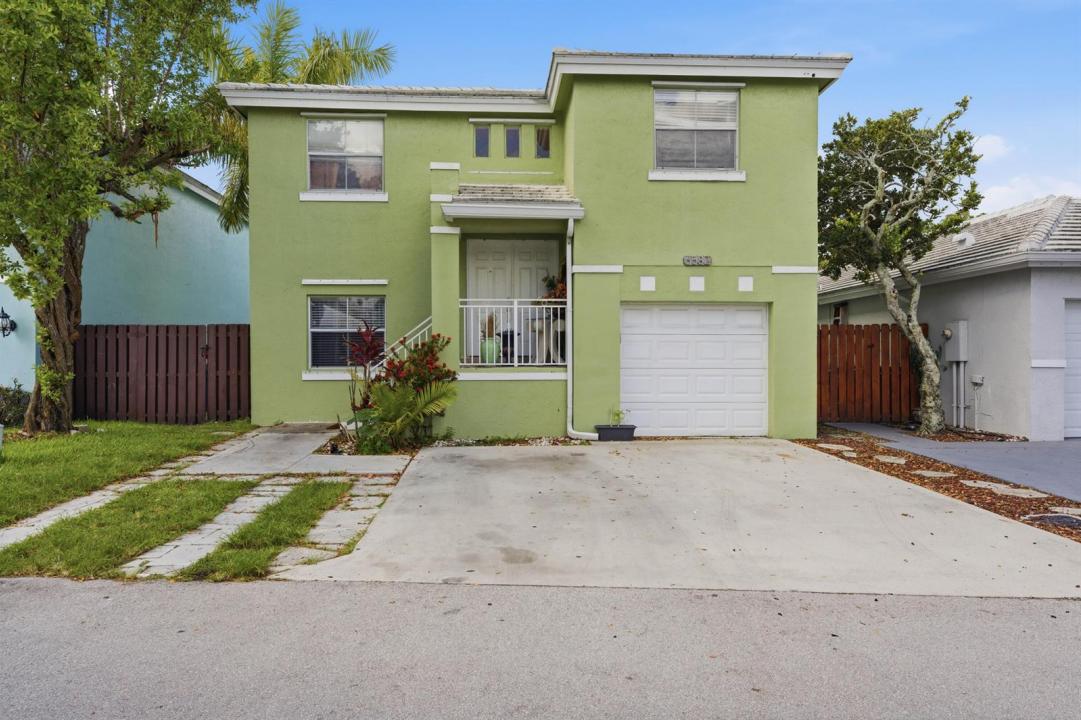 6582 Bayfront Drive, Margate, Florida 33063, USA