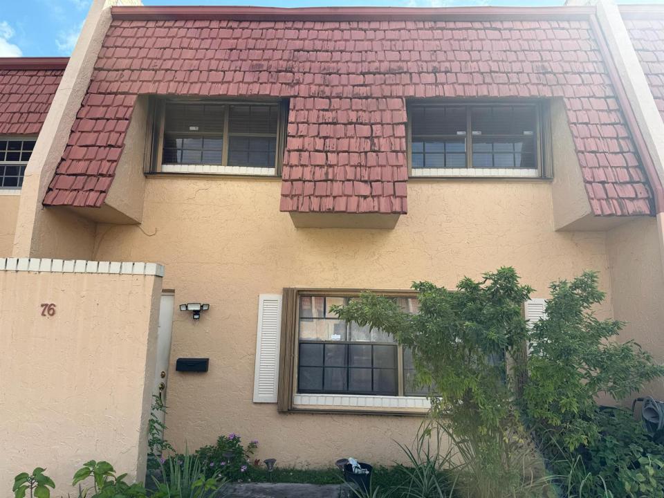 76 Ann Lee Lane, Tamarac, Florida 33319, USA