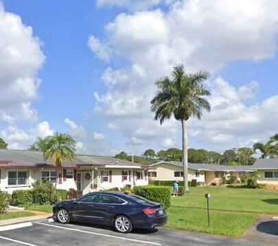 2621 Barkley W Drive A, West Palm Beach, Florida 33415, USA