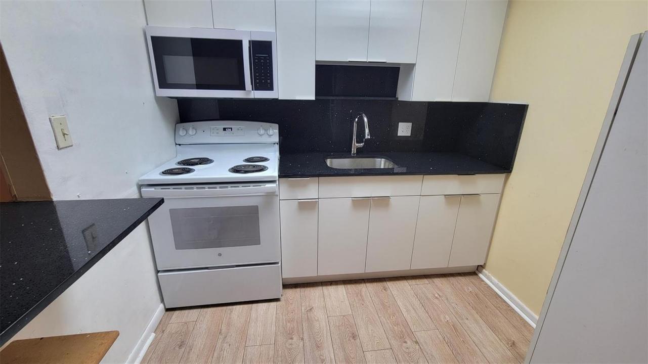 151 SW 135th Terrace 203t, Pembroke Pines, Floride 33027, États-Unis