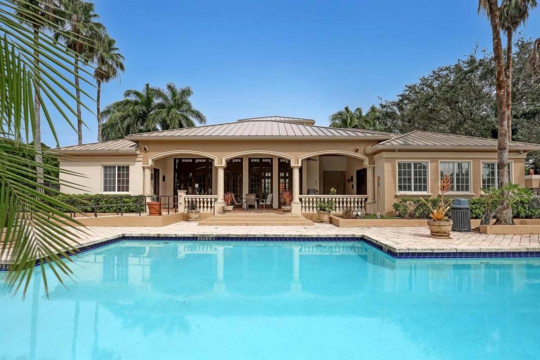 1400 S Crestwood S Court 1407, Royal Palm Beach, Floride 33411, États-Unis