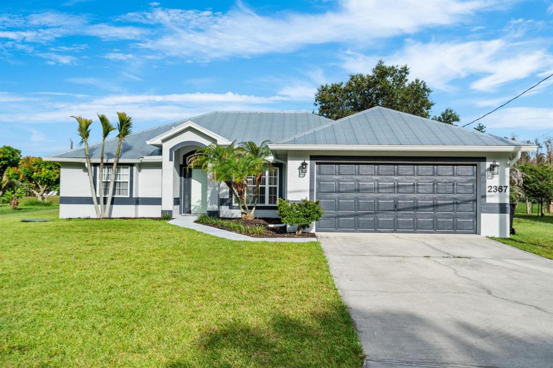 2367 SE Rock Springs Drive, Port St. Lucie, Florida 34952, USA