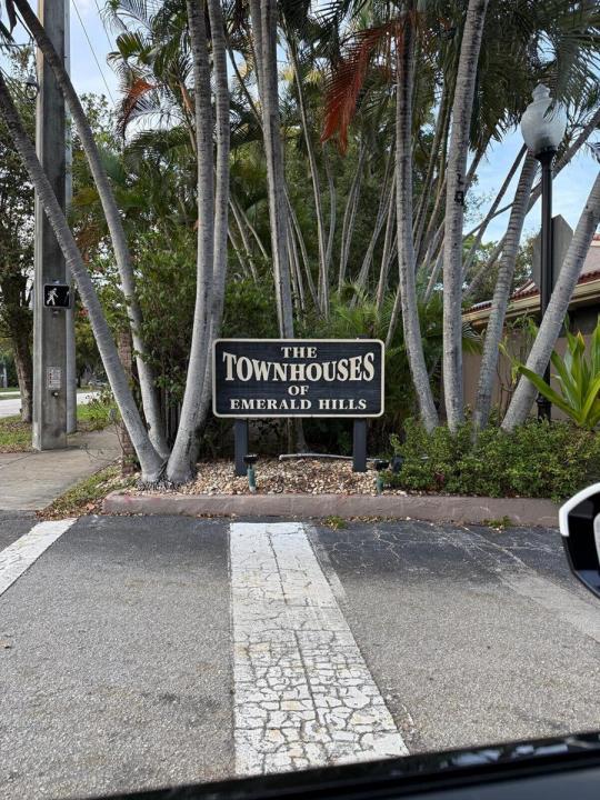 802 Saint Andrews Road 15, Hollywood, Florida 33021, USA