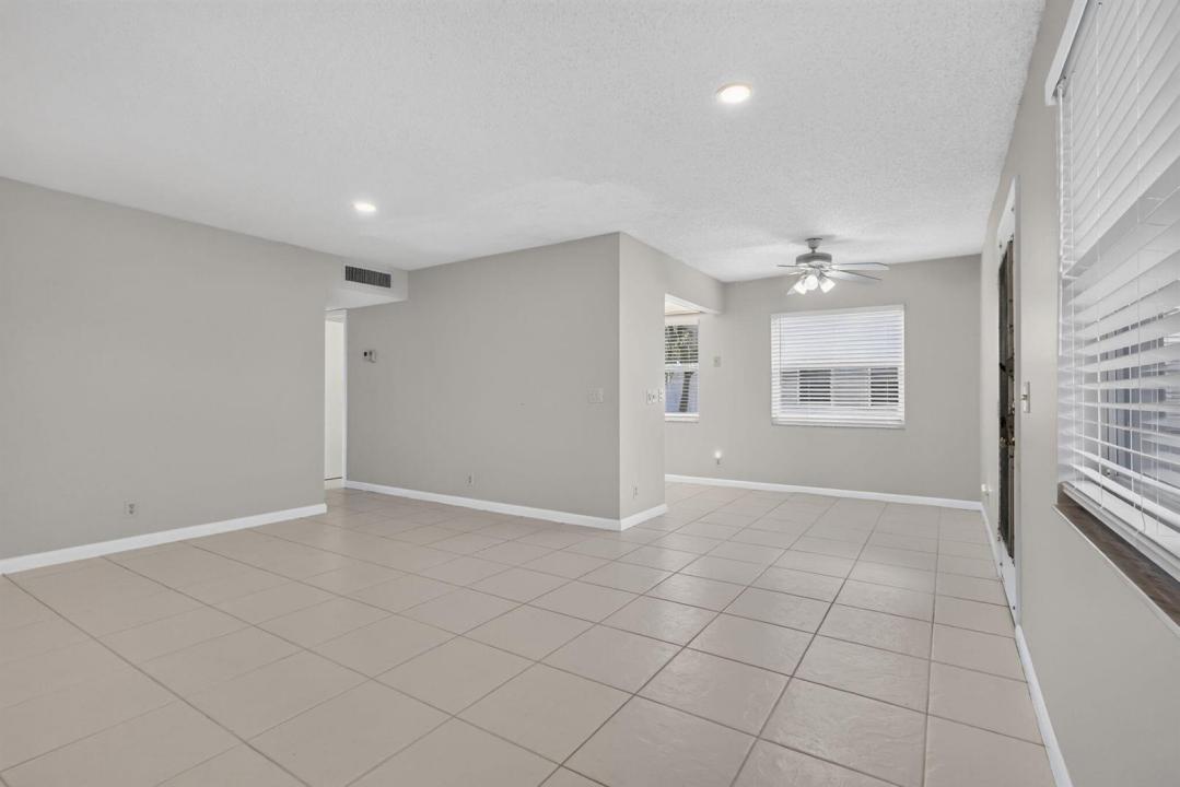 40 Burgundy A, Delray Beach, Floride 33484, États-Unis