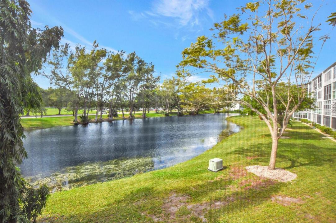 2157 Cambridge G, Deerfield Beach, Floryda 33442, USA