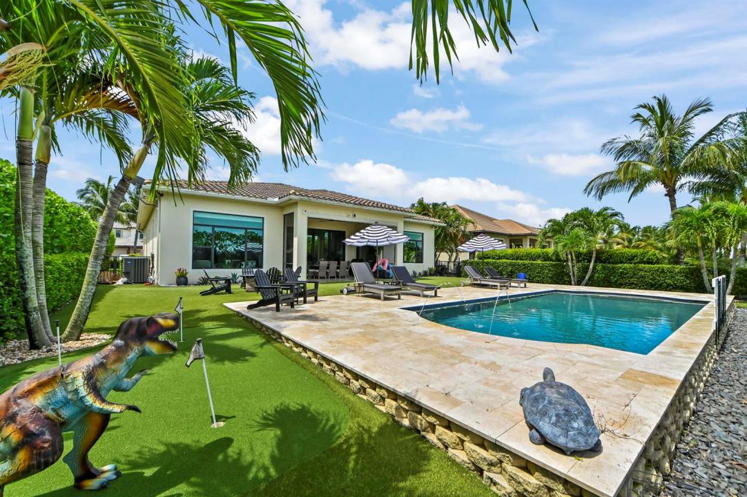 9307 Grand Prix Lane, Boynton Beach, Florida 33472, USA
