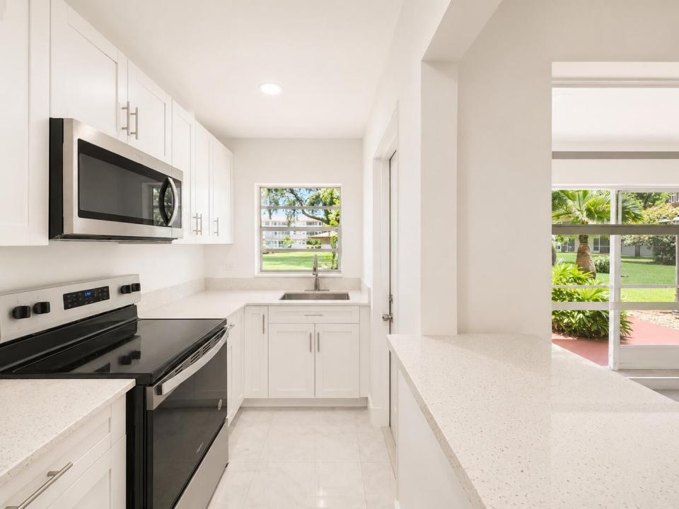 5300 Washington Street G126, Hollywood, Florida 33021, USA