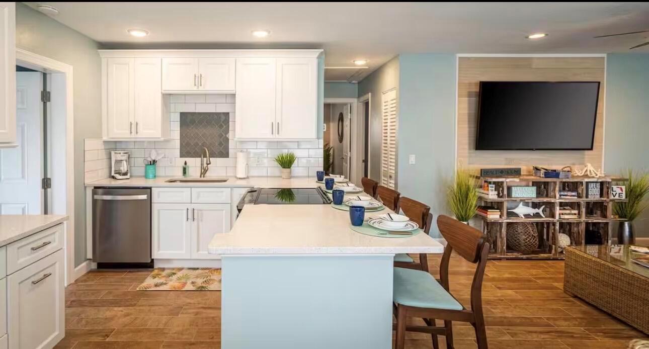 85 S Las Olas Drive, Jensen Beach, Florida 34957, USA