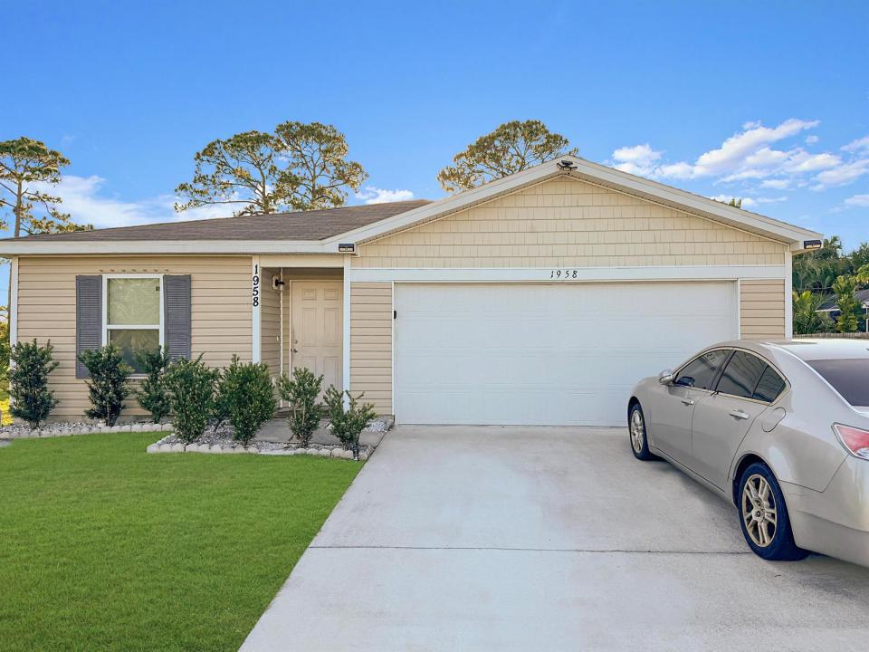 1958 SE Floresta Drive, Port St. Lucie, 플로리다 34983, 미국