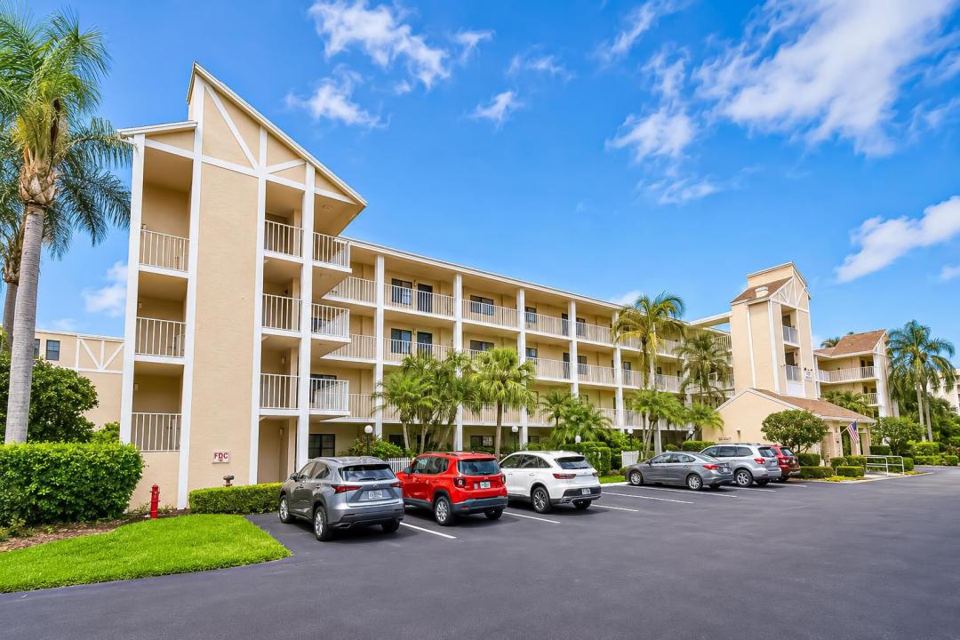 7351 Kinghurst Drive 301, Delray Beach, Floride 33446, États-Unis