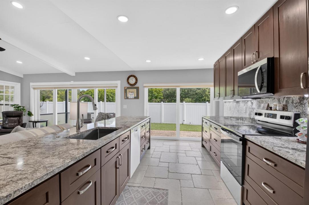 22018 Colony Drive, Boca Raton, Florida 33433, USA