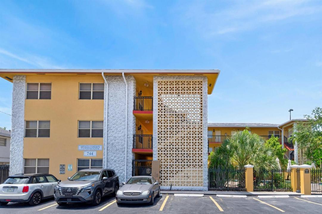 744 NE 14th Avenue 21, Fort Lauderdale, Floryda 33304, USA
