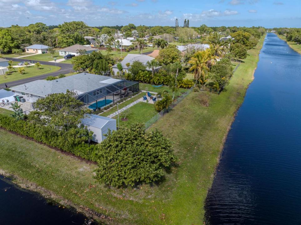 2513 SE Hallahan Street, Port St. Lucie, Floride 34952, États-Unis