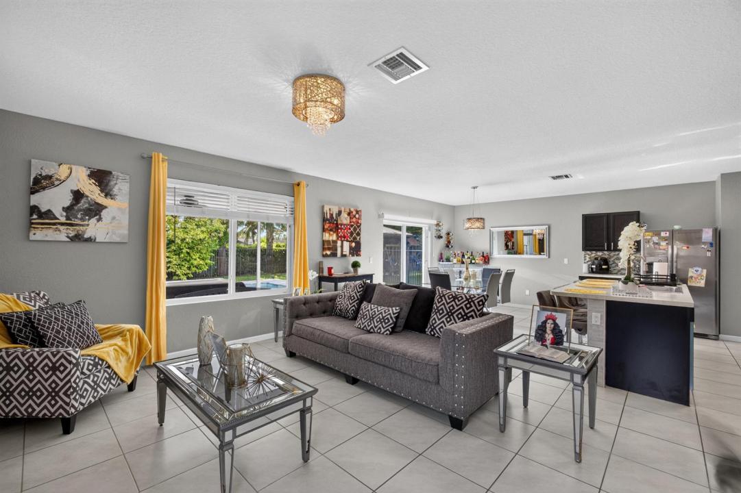 3758 Whitney Park Lane, Florida 33463, Stati Uniti