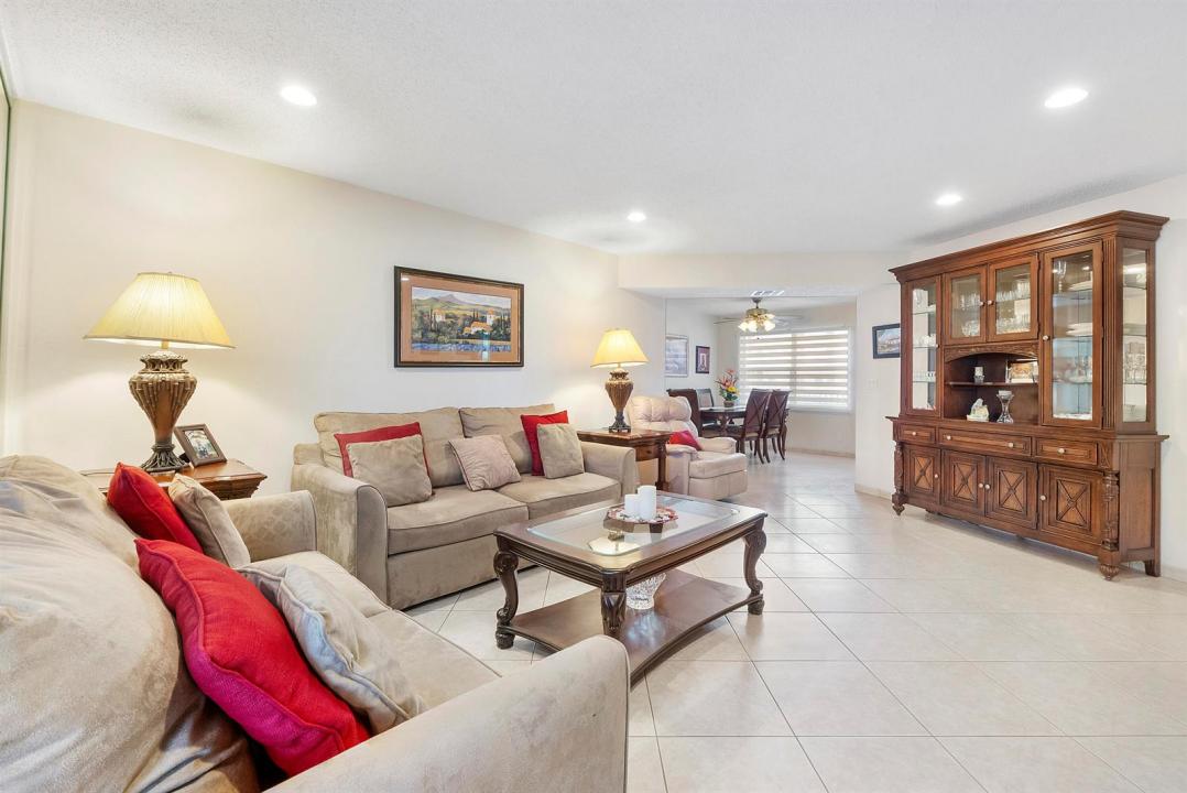 4270 NW 40th Street 205, Lauderdale Lakes, Flórida 33319, Estados Unidos