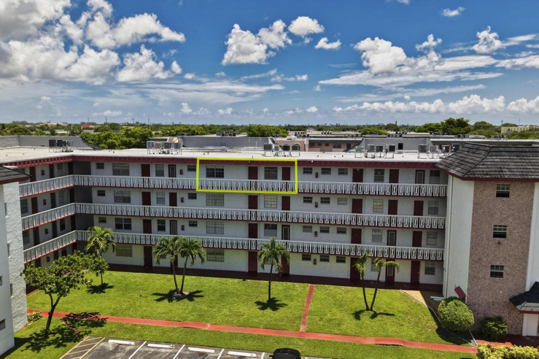 4140 NW 44th Avenue 411, Lauderdale Lakes, Floride 33319, États-Unis