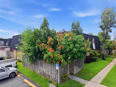 105 Woodland Road, Palm Springs, फ्लोरिडा 33461, संयुक्त राज्य अमेरिका